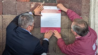 Instala Gobierno Capitalino letreros en terrazas con vista al Zócalo para dar a conocer los derechos de los consumidores